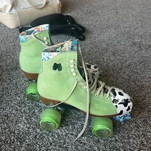 Moxi roller skate completes (size 8)